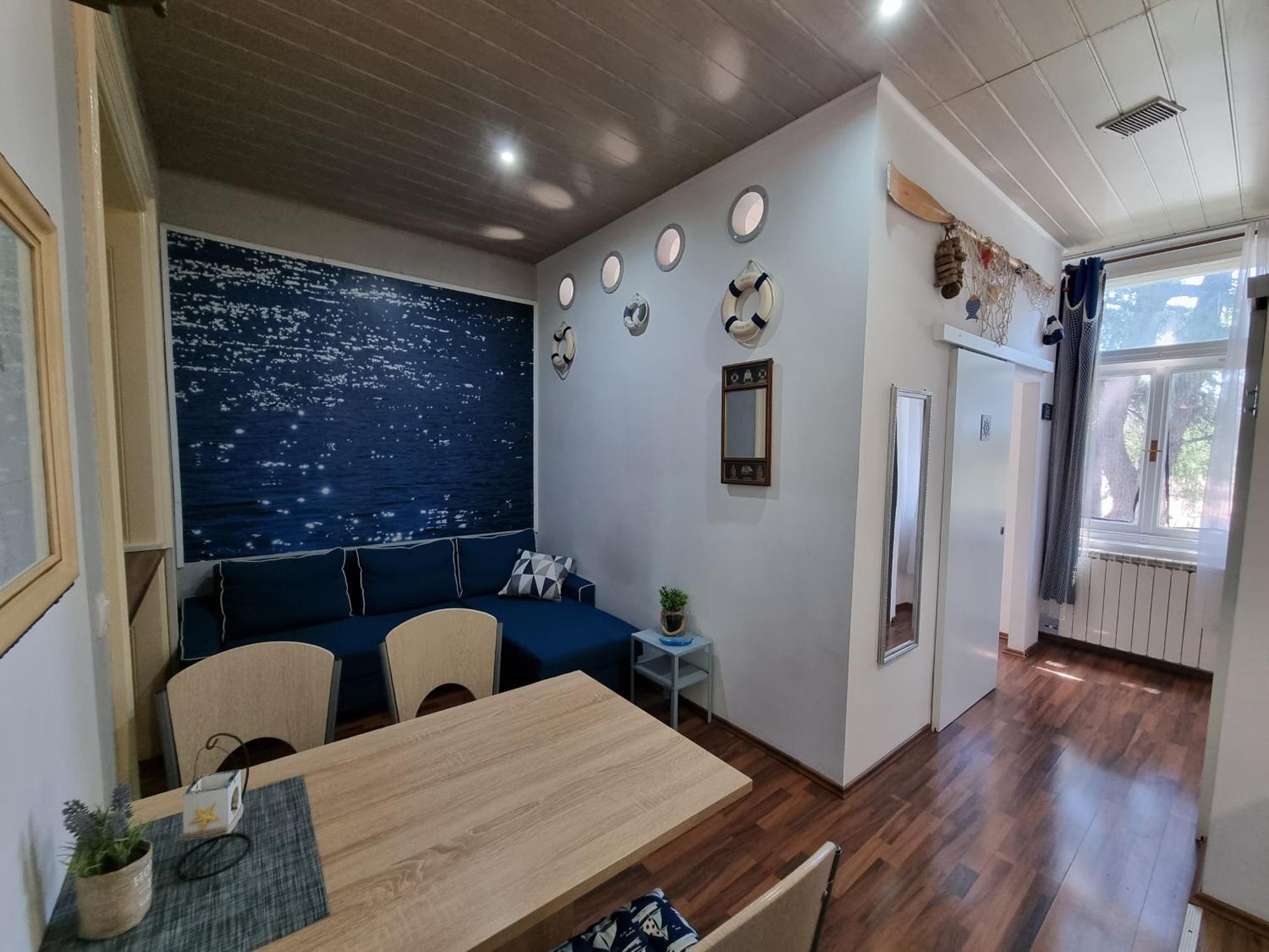 Subcastrum Apartments พูลา ภายนอก รูปภาพ