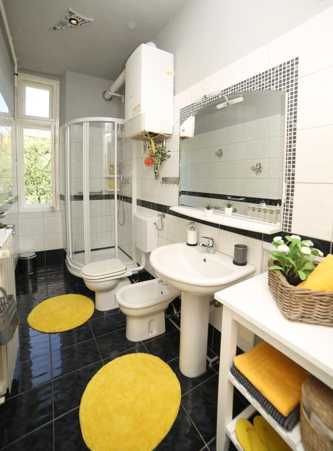 Subcastrum Apartments พูลา ภายนอก รูปภาพ