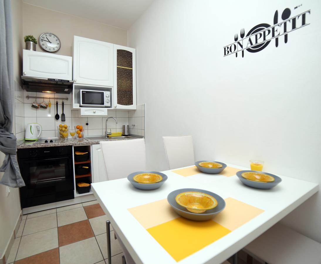 Subcastrum Apartments พูลา ภายนอก รูปภาพ